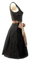KRÜGER Dirndl Taina Knielang Schwarz-Gold 406261 mit Bluse Mietdauer 4 Tage**